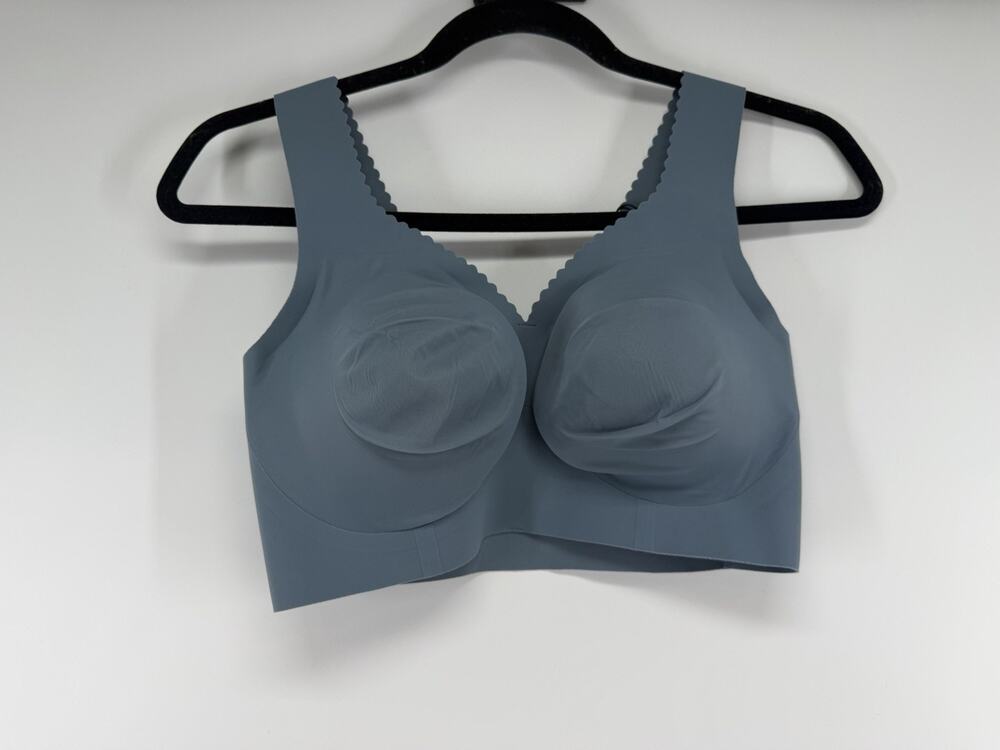 Evelyn Bobbie Evelyn Bra Seamless Wirefree Bralette Size M NWT